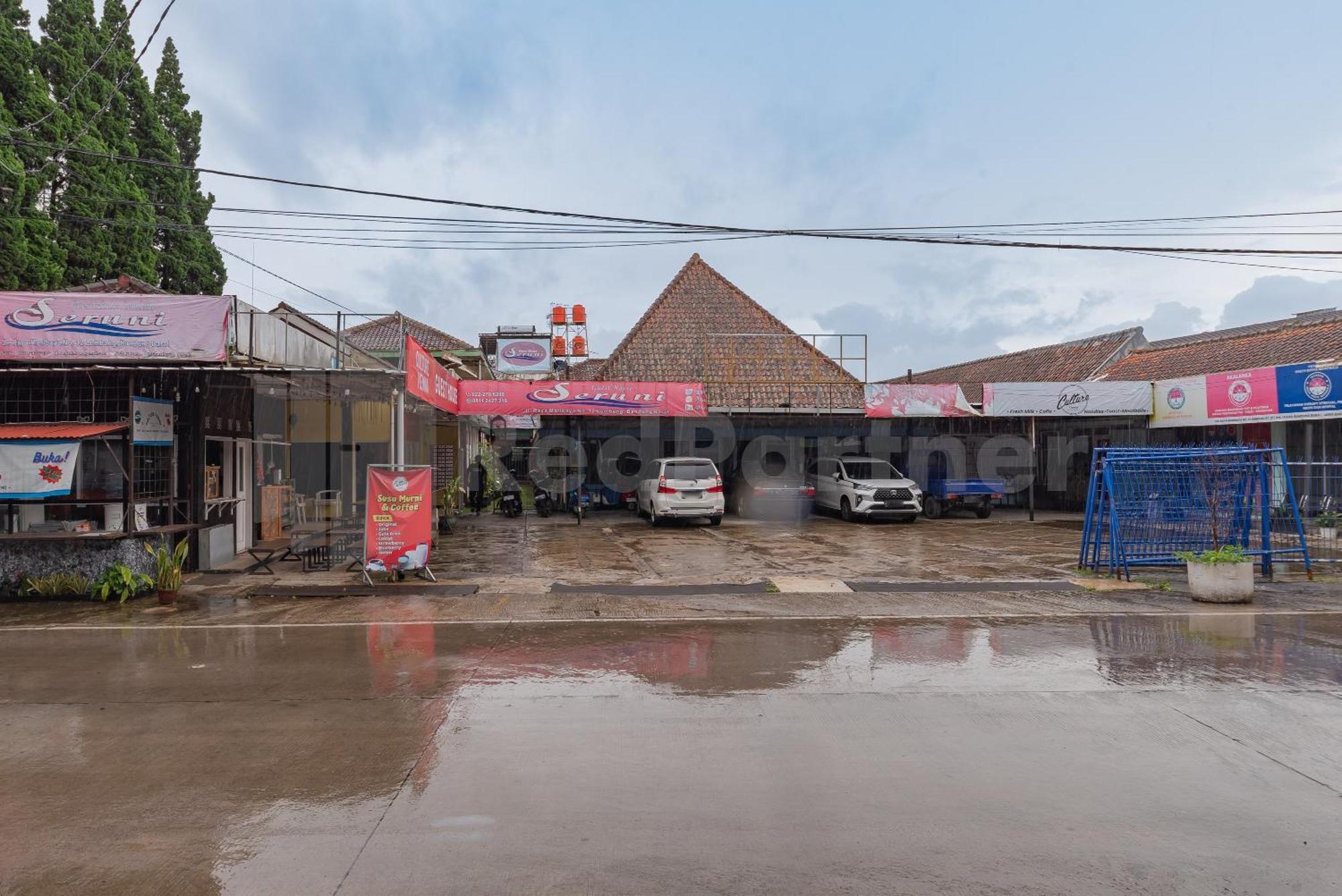 Seruni Guest House Near Alun Alun Lembang Mitra Reddoorz Exterior foto